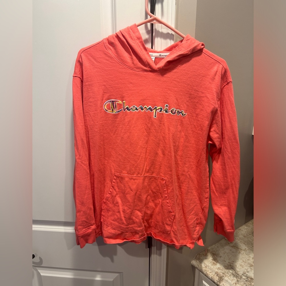 Women’s Champion hoodie logo shirt pink large